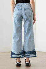 Load image into Gallery viewer, Blue Acid Washed Destroyed Cropped Jeans: Acid Wash Bodi Language for Women