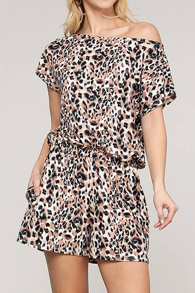 OFF SHOULDER ELASTIC WAIST ROMPER: KHAKIBLACKLEO