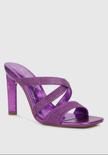 Load image into Gallery viewer, Wapit Rhinestone Embellished Straps Sandals
