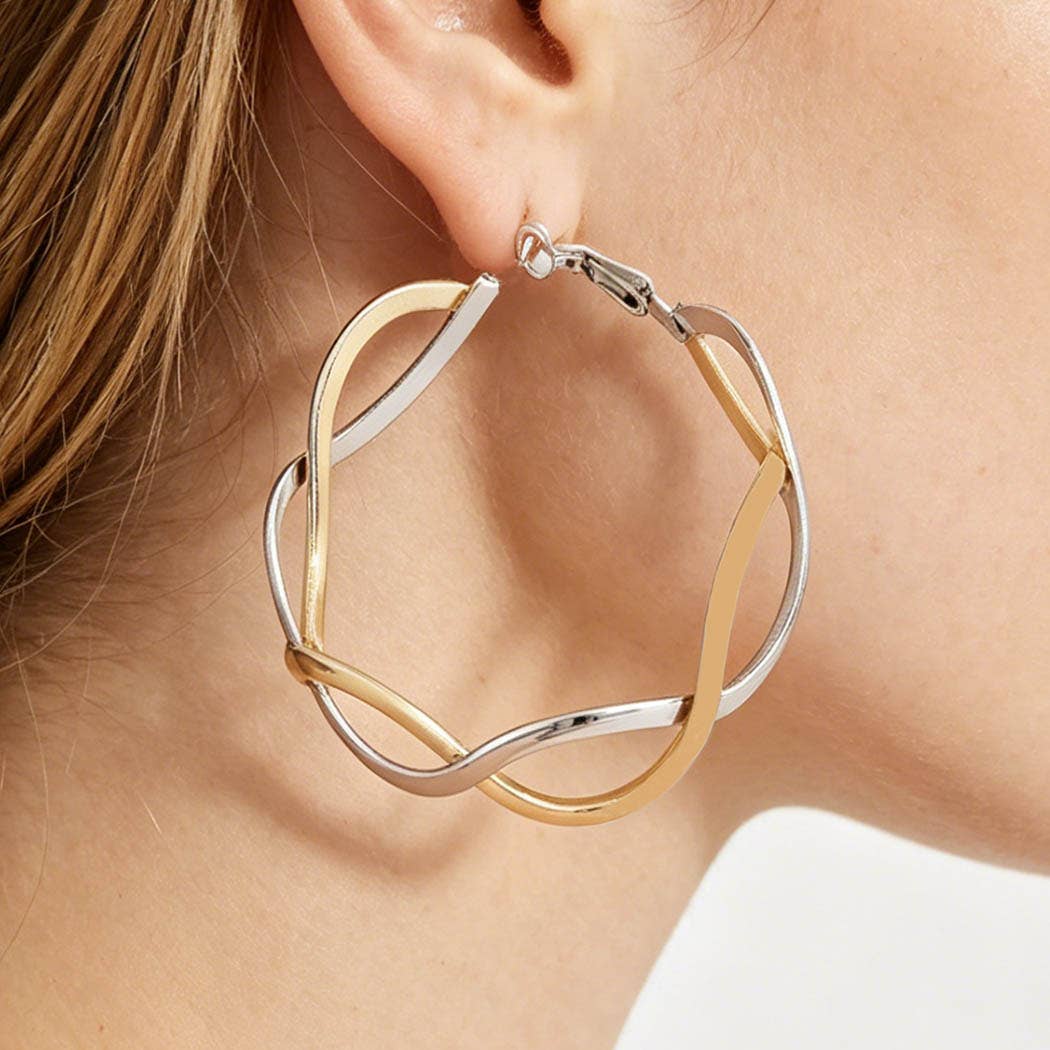 3AM BY H&D ACCESSORIES - Two-Tone Twisted Hoop Earrings: MT