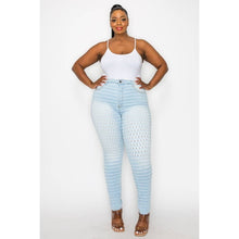 Load image into Gallery viewer, Plus Size: Highwaisted Skinny Jeans: WASHED DENIM Bodi Language for Women
