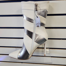 Load image into Gallery viewer, Moos Straps Pump Boots - Bodi Language for Women
